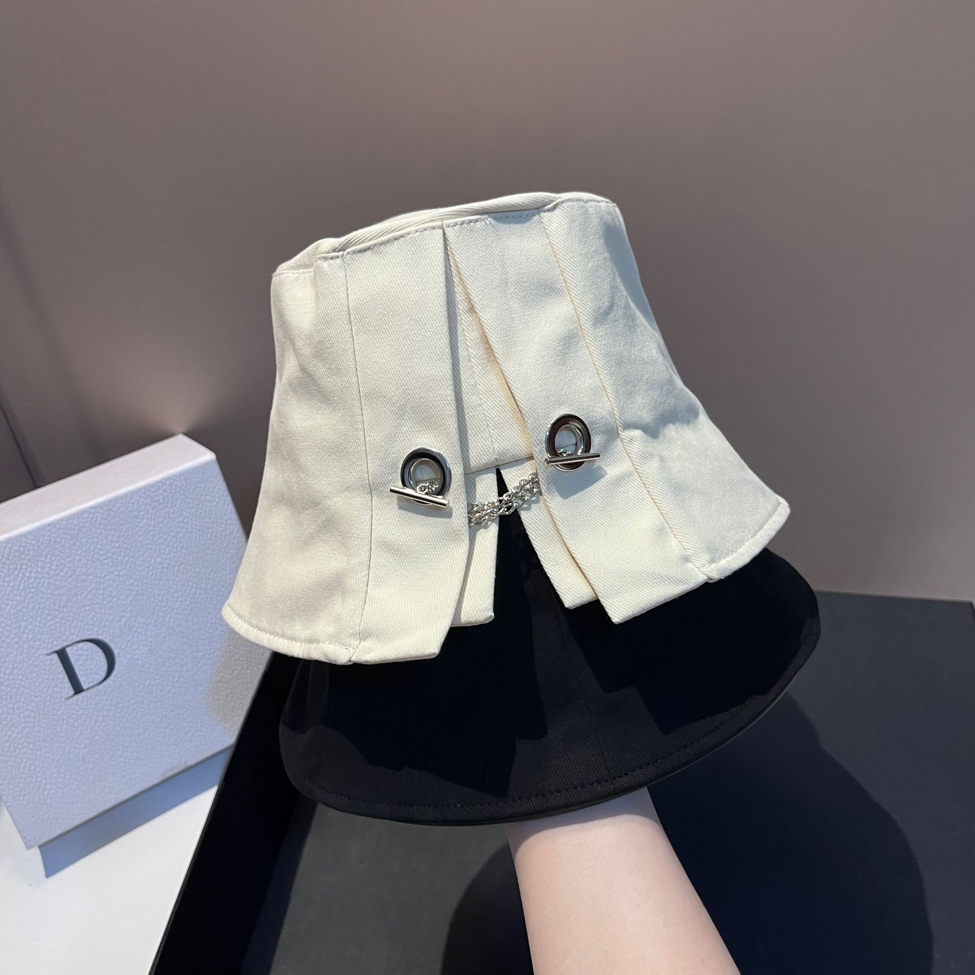 Streetwear Brand Beanie - Projektant marki metalowy łańcuszek kapelusz typu