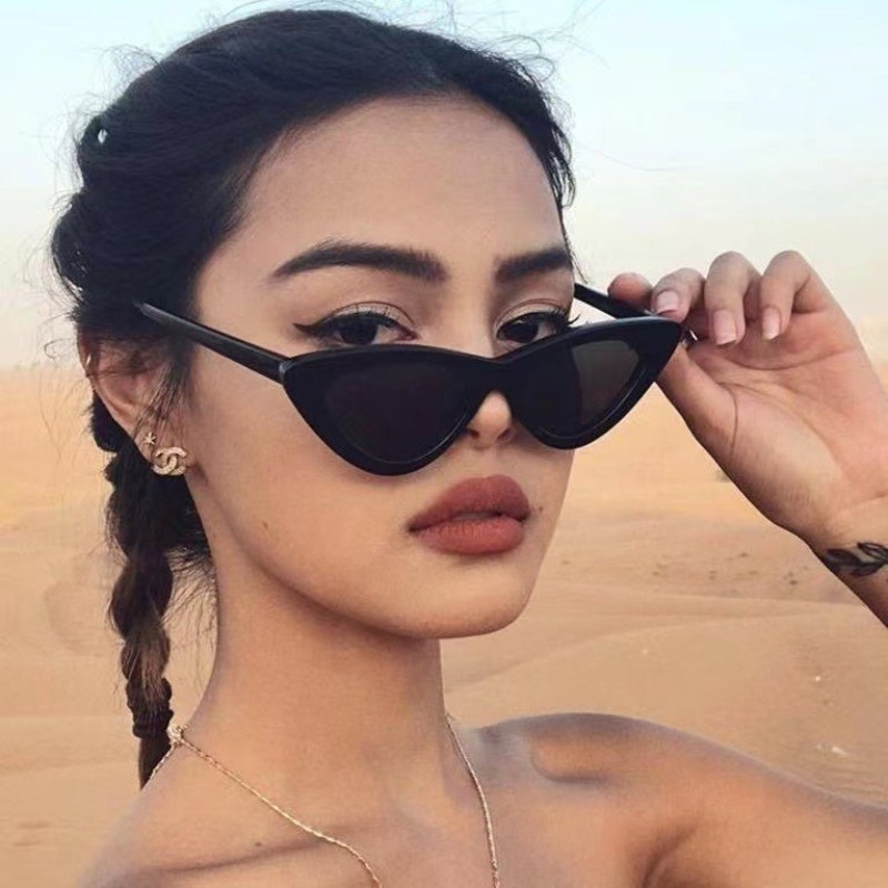Seksowne Małe Trójkątne Okular – Streetwear Brand Cat recenzja i cena